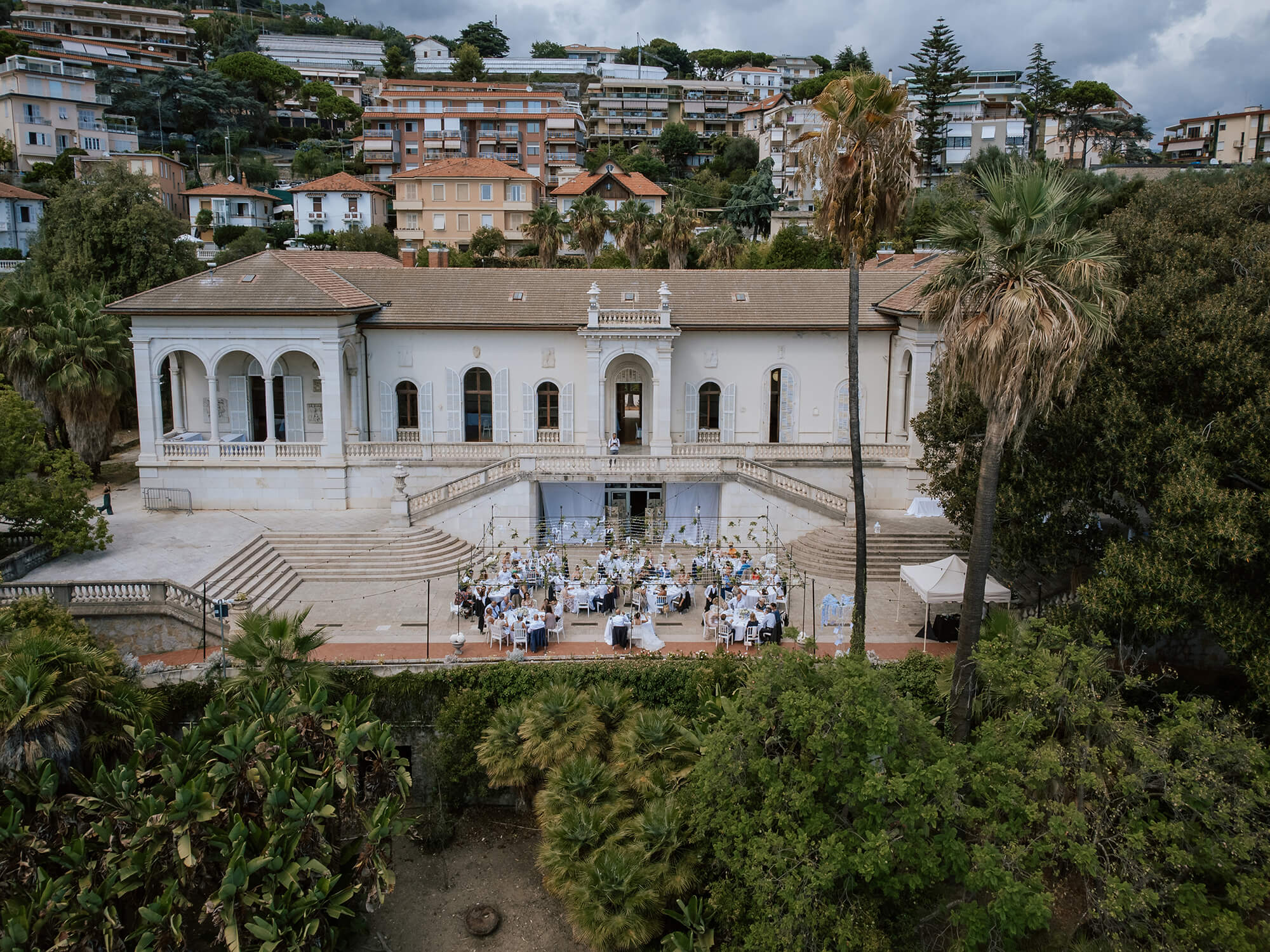 una foto con il drone di villa ormond, a Sanremo