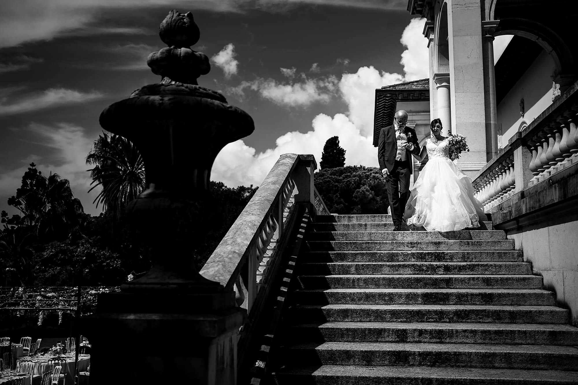 l'arrivo della sposa con il papà a villa ormond, location per matrimoni a Sanremo, provincia di Imperia.