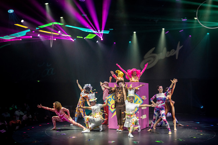 Cruising into the Spotlight: the Amazing Theatre Shows on Cruises