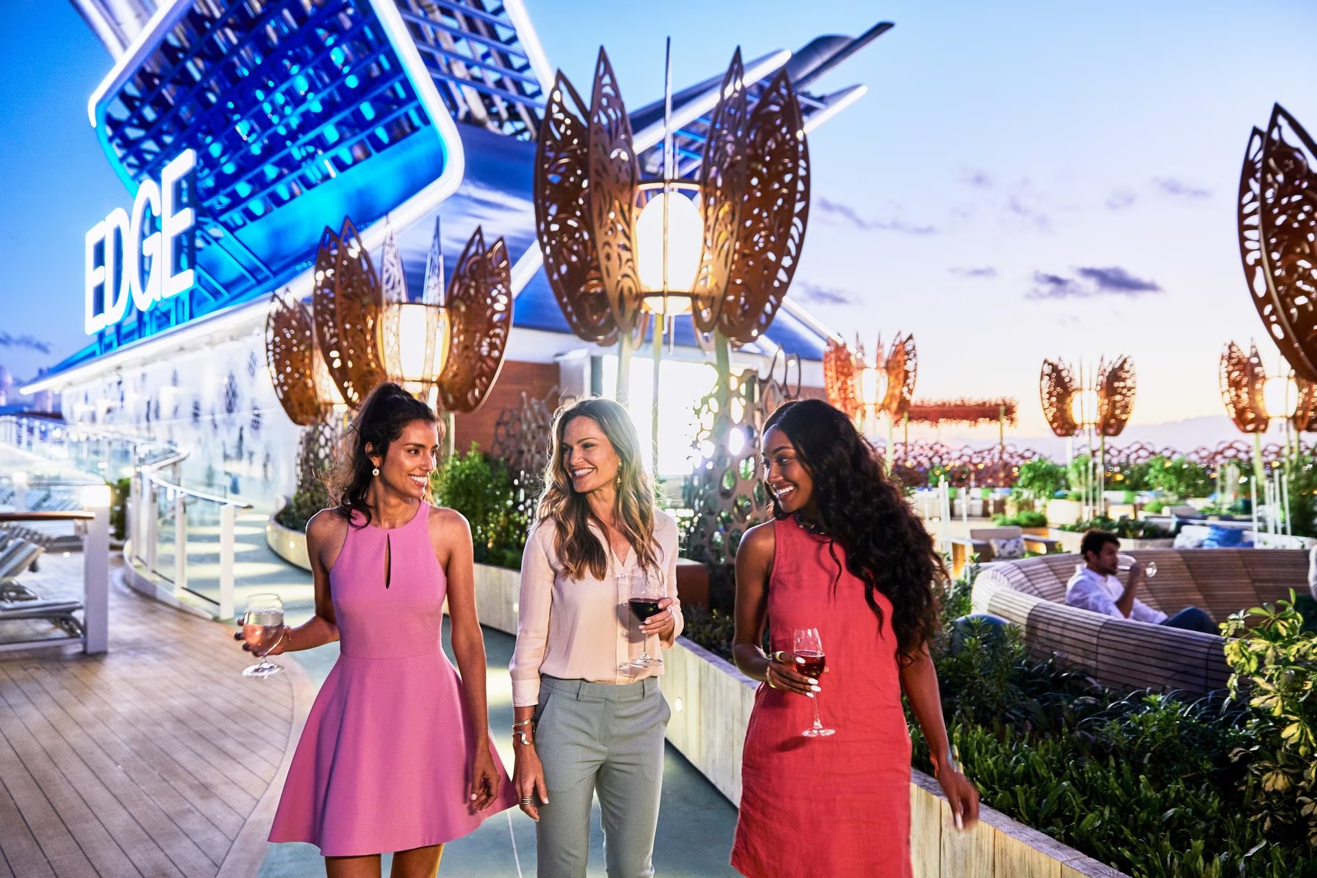 royal-caribbean-wonder-of-the-seas-social-patio-100-teens-selfie-mocktails