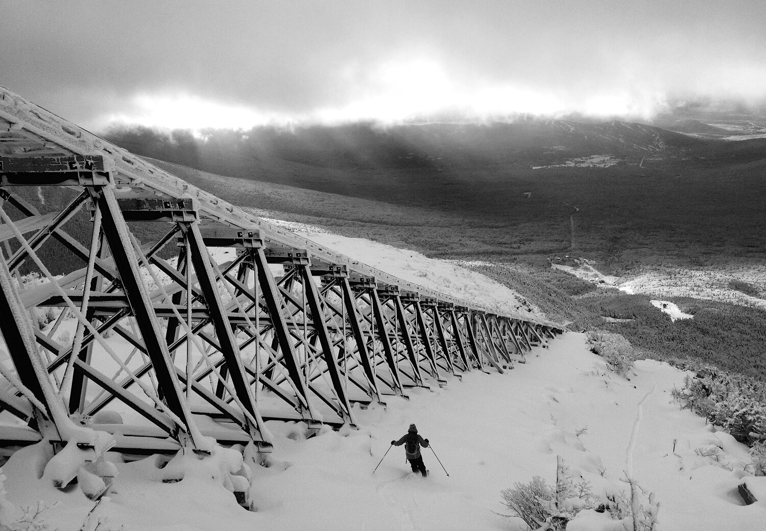 Skiing photo