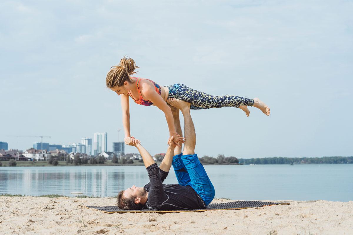   Why Partner yoga is the best way to reconnect in your relationships?