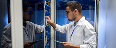 970x404-Datacenter en student