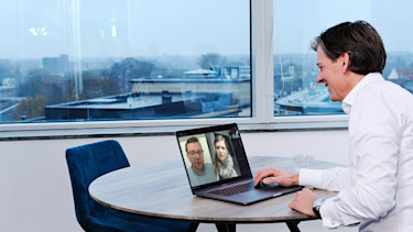 Richard Reporting – Hoe gaat ABN AMRO om met mensen en hun rechten?