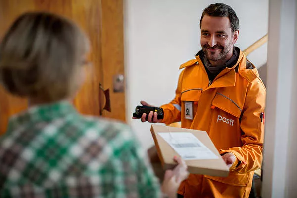 posti-postinjakaja-pakettiovella