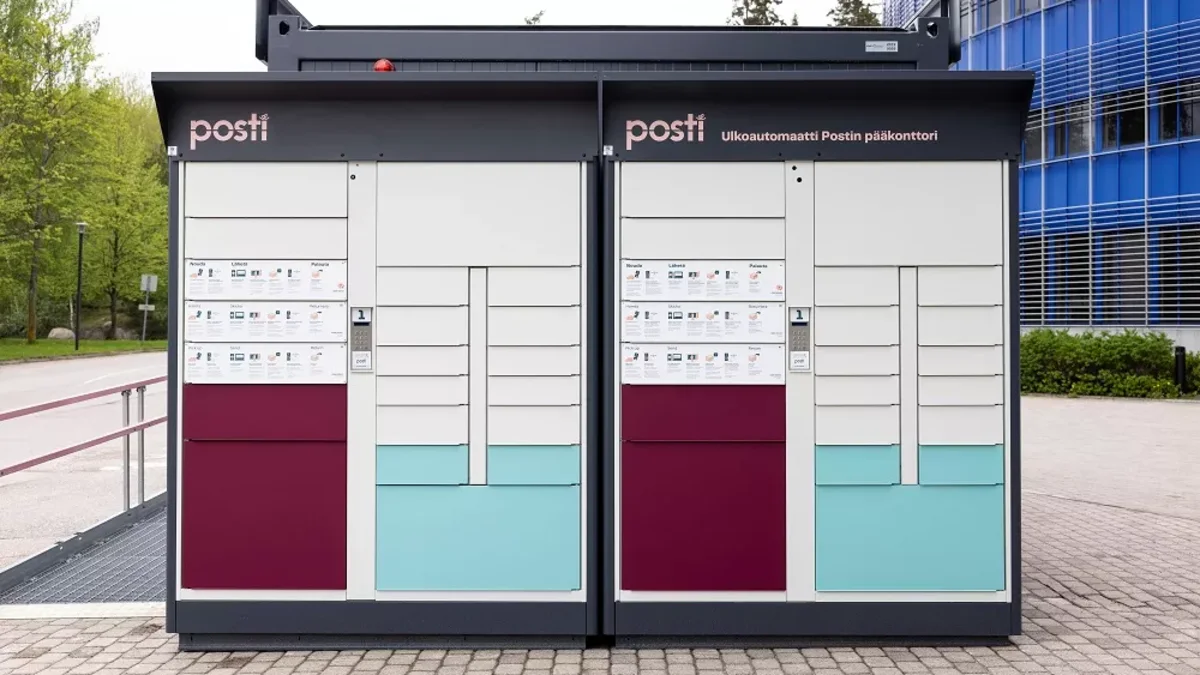Posti's outdoor parcel locker.