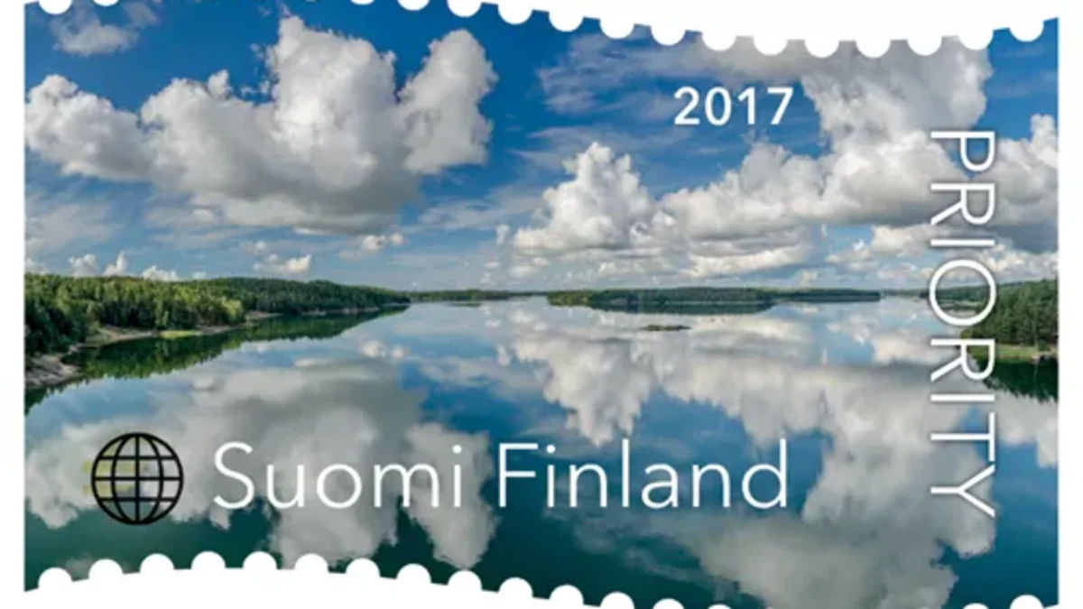 1 tyynen-rauhallisesti-pilvia-saaristossa 550