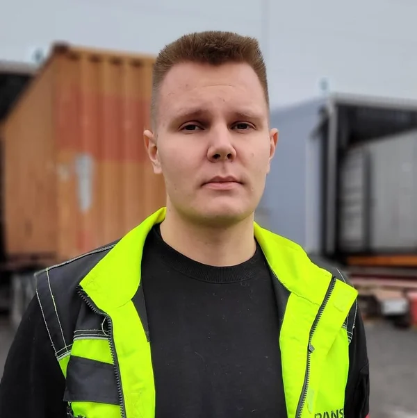 A picture of Posti's staff member Juho Haverinen.