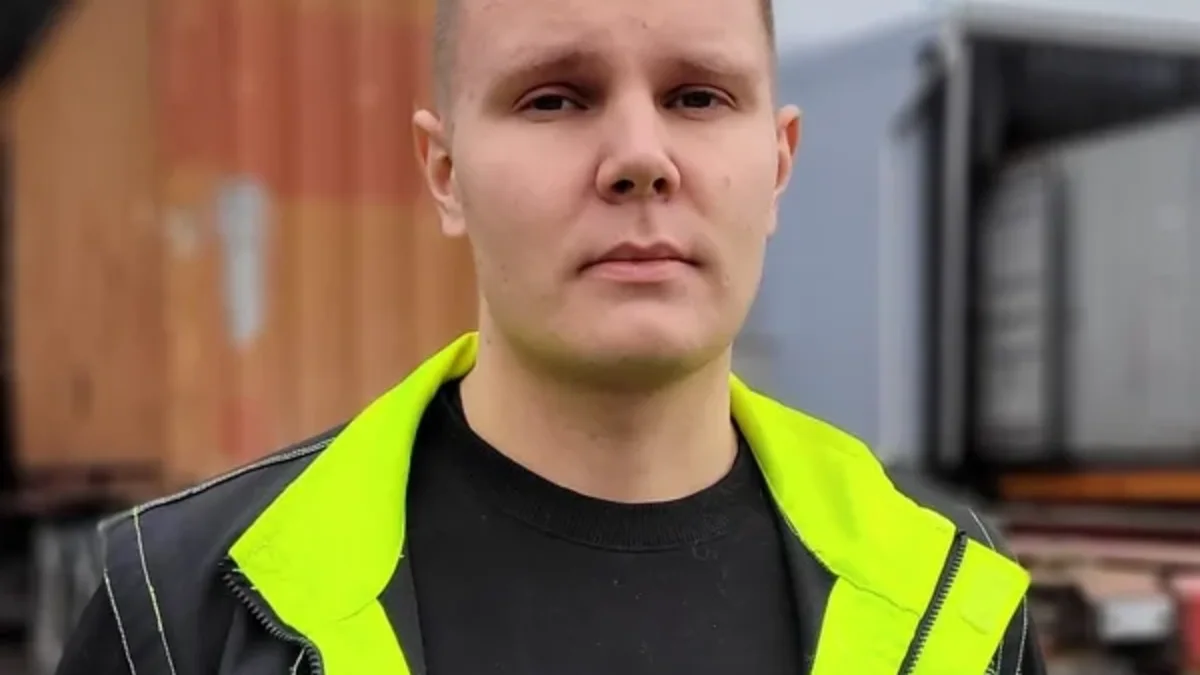 A picture of Posti's staff member Juho Haverinen.