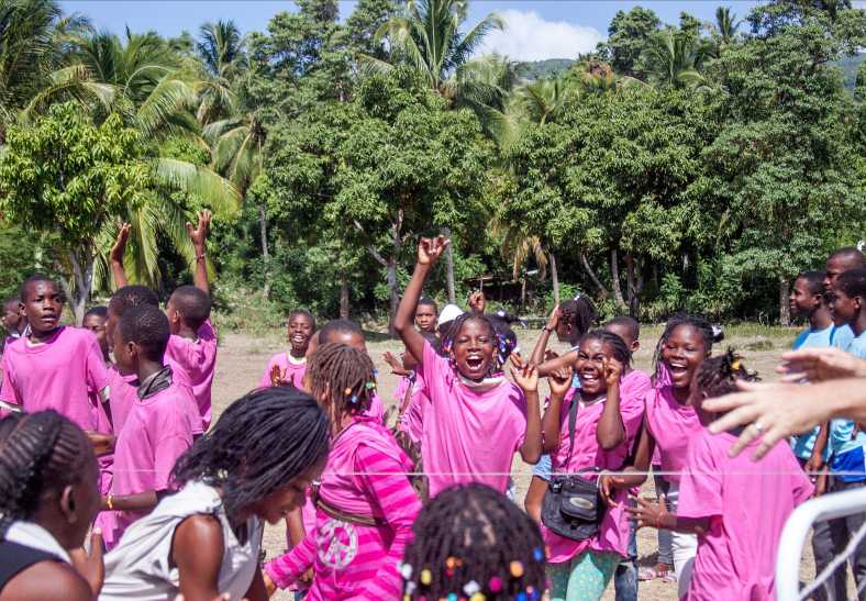 Picture of excited kids in Haiti