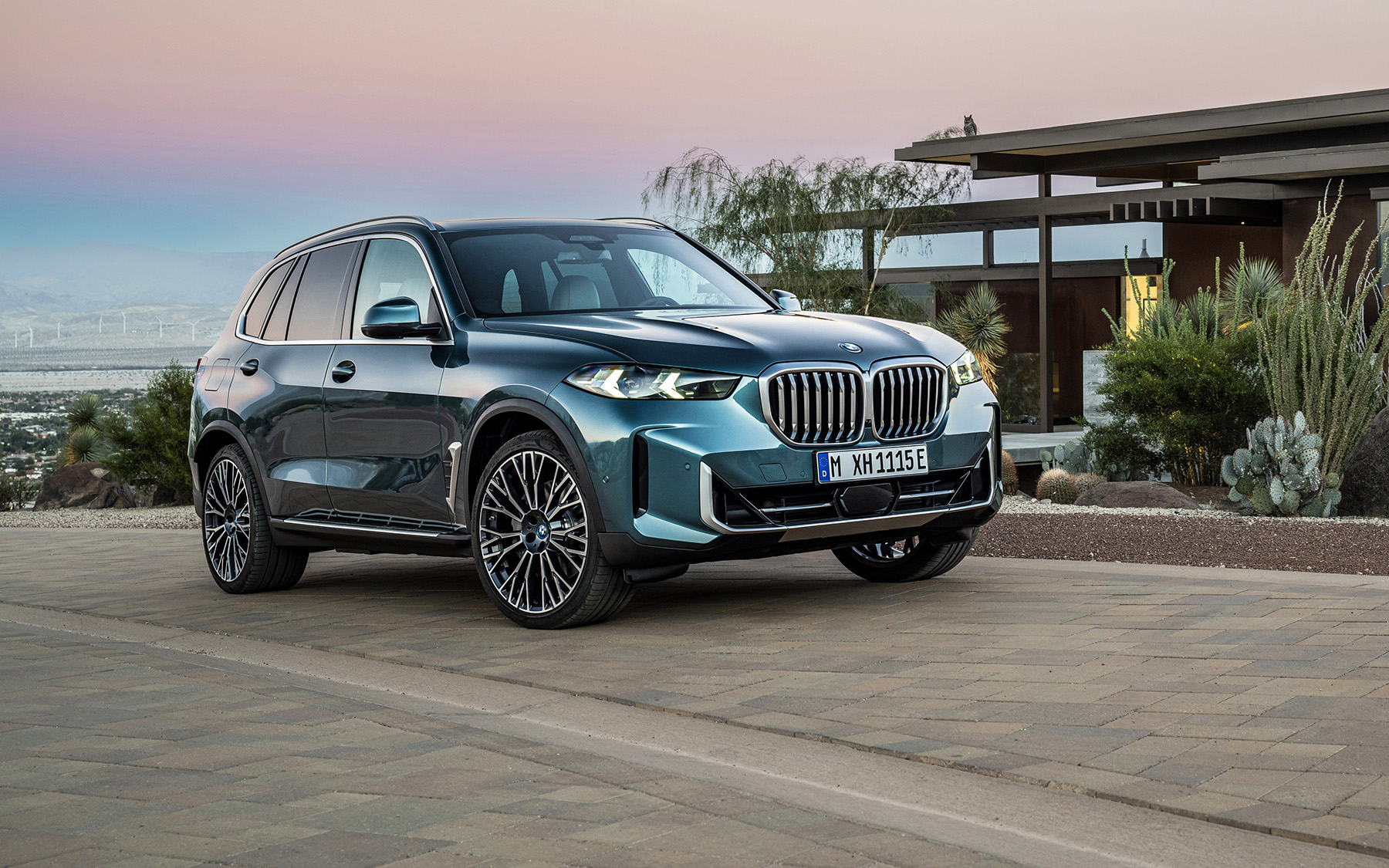 bmw-x5-bmv-2023-vnedorozhnik-suv