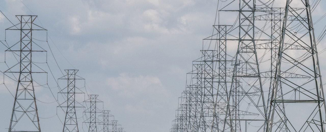 US power grid facing elevated risk of shortages this summer amid green energy push: watchdog
