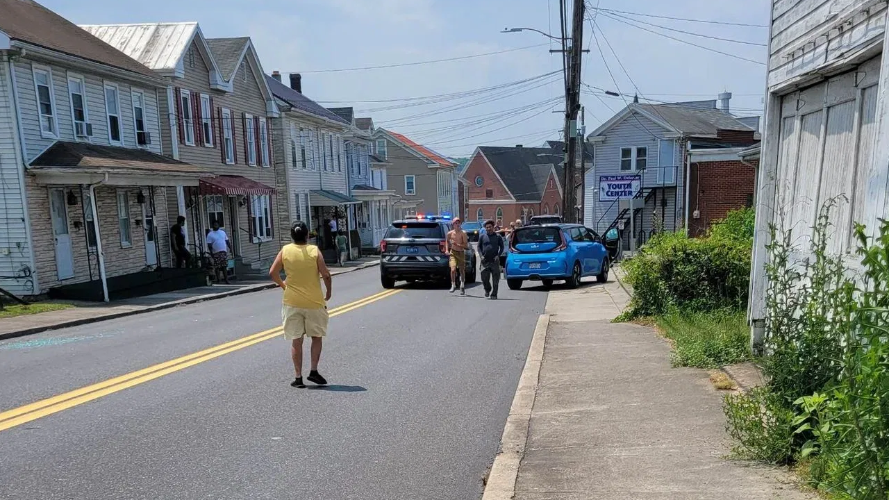 Pennsylvania state trooper killed in gunfire in Juniata County, suspect dead