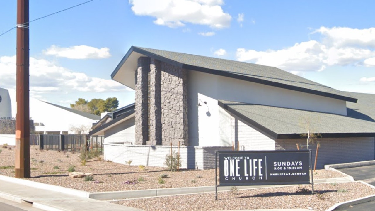 Arizona man arrested for baptizing himself naked in church fountain