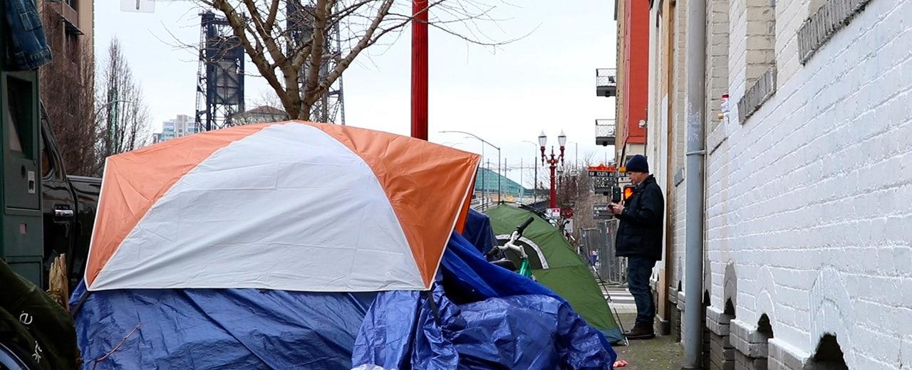 Oregon Democrats propose 'Right to Rest Act' decriminalizing public camping as homeless crisis surges