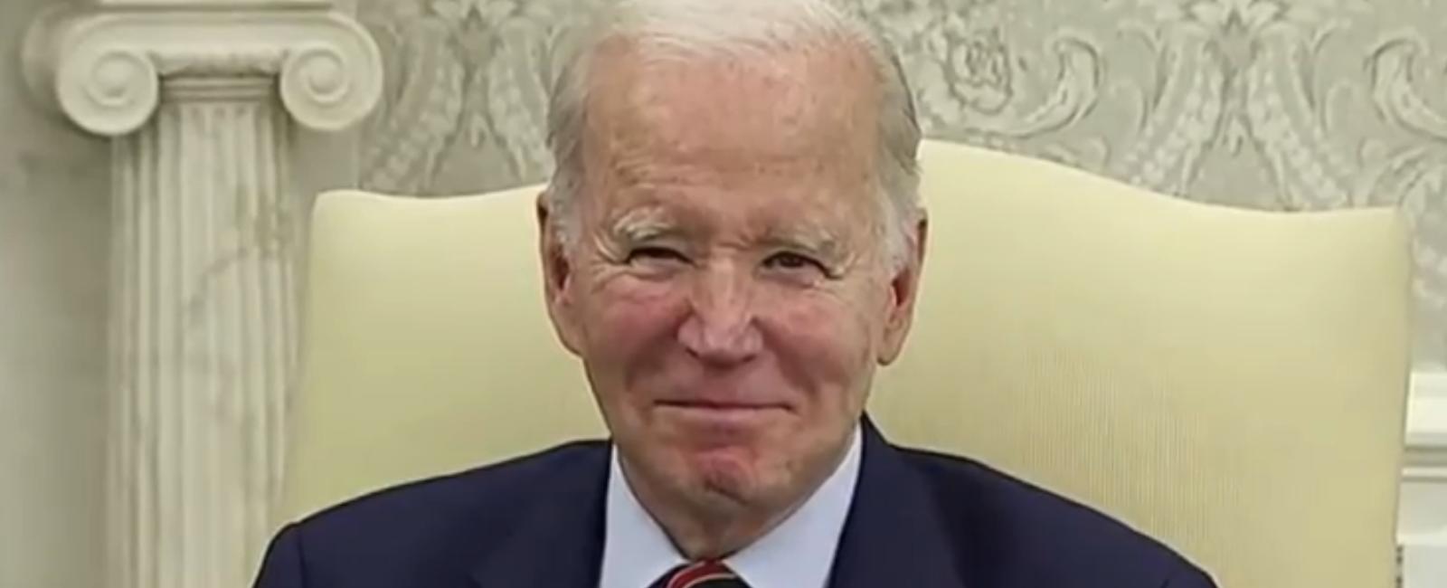 Biden takes zero questions, smiles silently as press is kicked out amid post-Title 42 chaos at border