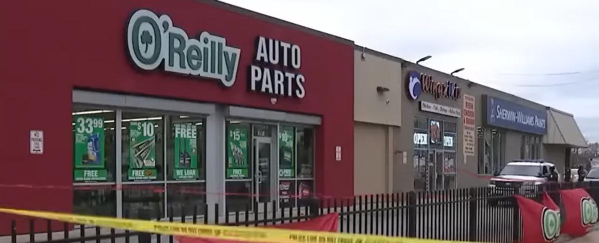 Chicago store manager shoots armed robber to death