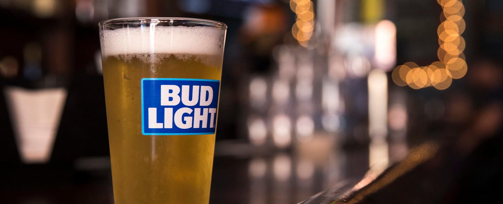 REPORT: Bud Light Gives Distributors Free Beer To Apologize For Dylan Mulvaney Fiasco