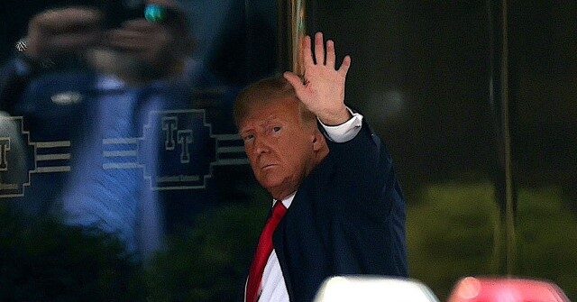 Donald Trump Arrives at Trump Tower to Supporters' Chants: 'We Love Trump'
