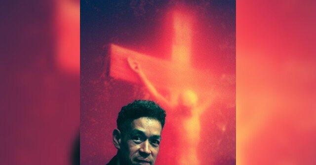 Pope Francis Welcomes ‘Piss Christ’ Artist in Vatican