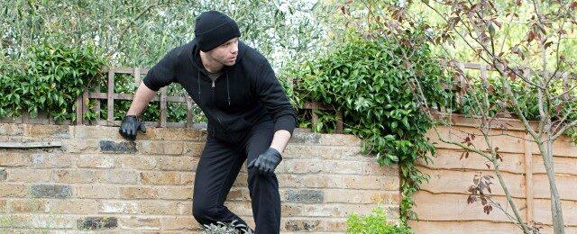 Dad Shoots, Kills Alleged Intruder Who Accosted 11-Year-Old Daughter in Back Yard on Father's Day