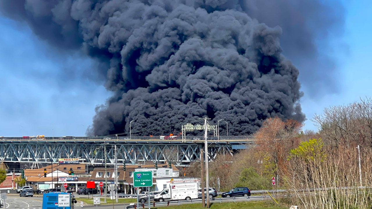 Fiery Connecticut fuel truck crash on I-95 bridge leaves 1 dead, others injured