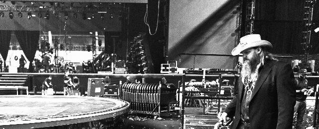 Country Music Star Chris Stapleton Stayed Behind After ACM Awards to Help Clean Up