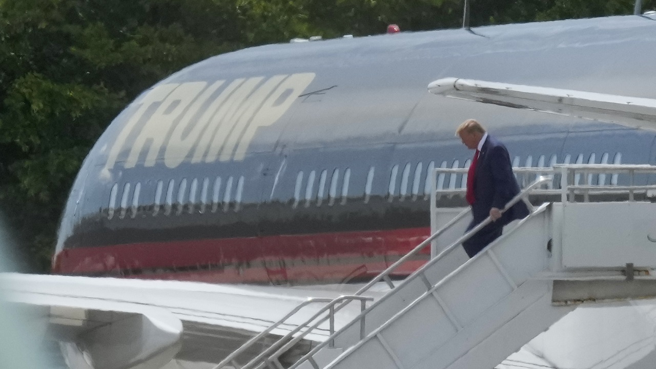 Trump enters 'not guilty' plea in classified documents case