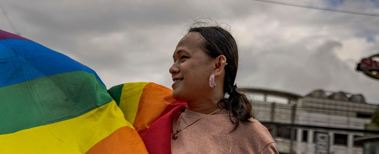 ‘Mocking Women’: Glamour Magazine Blasted For ‘Pregnant Male’ Cover Model