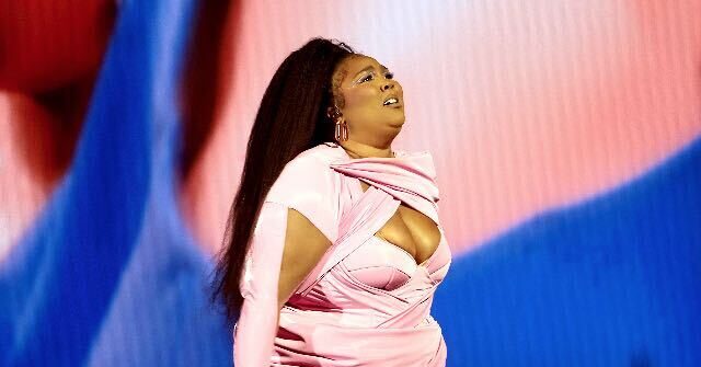 Lizzo Threatens to Quit Music and Live on a Farm After a Post About How Fat She Is Went Viral