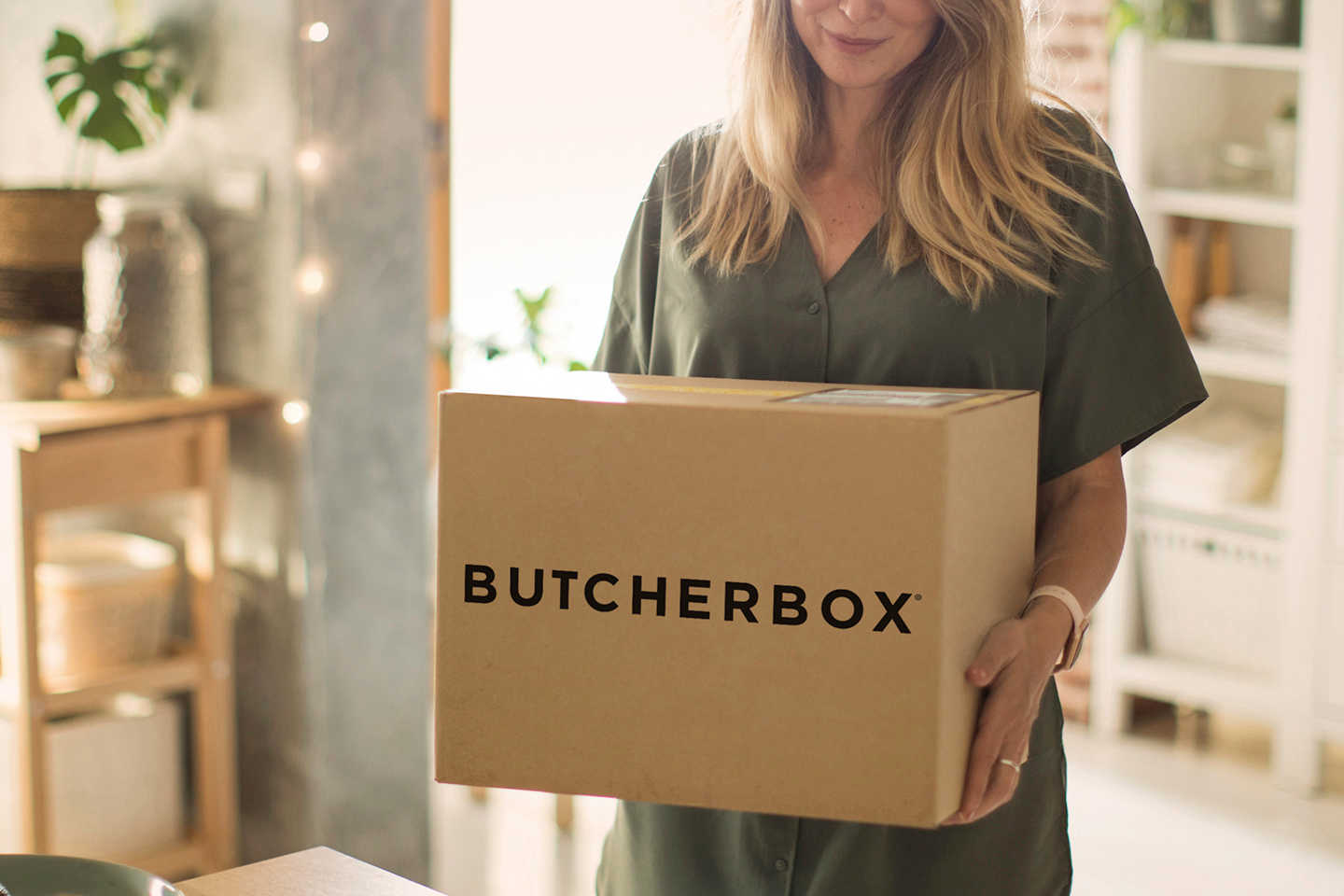 woman holding butcherbox