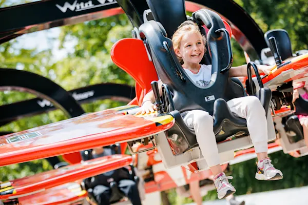 Duinrell (meisje in attractie)