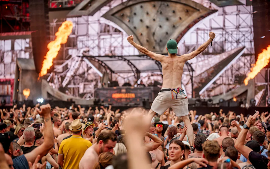 Dominator