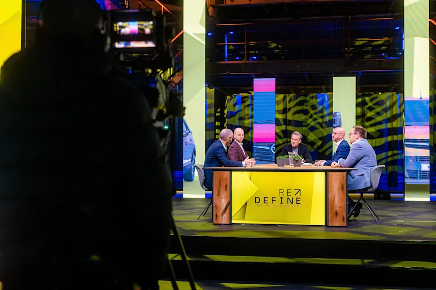 SPARK 20210112 1659 Louder 5772