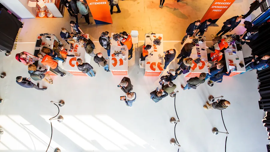 SPARK007 20190402 0942 CODEMOTION 7333