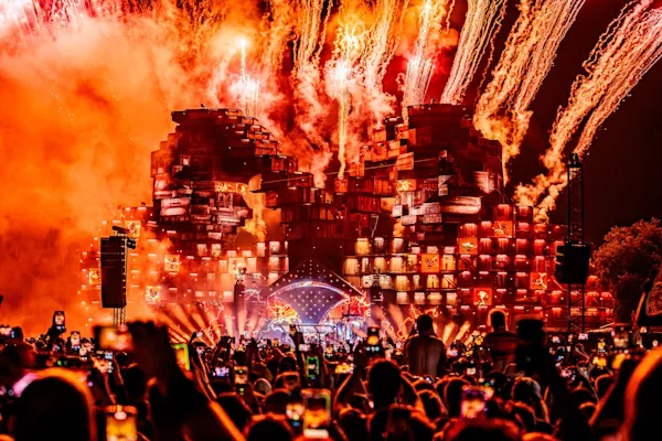 Dominator