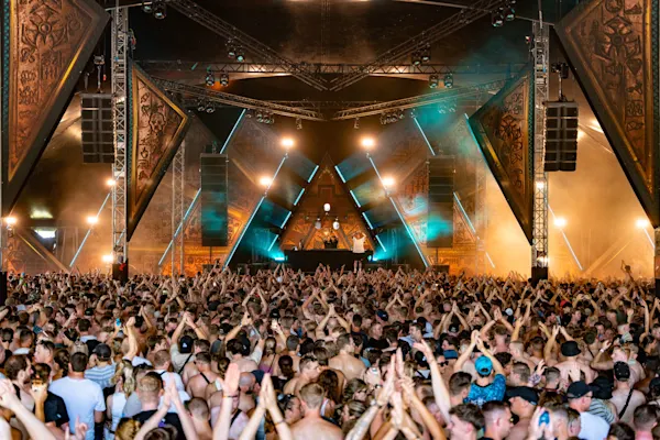 Dominator