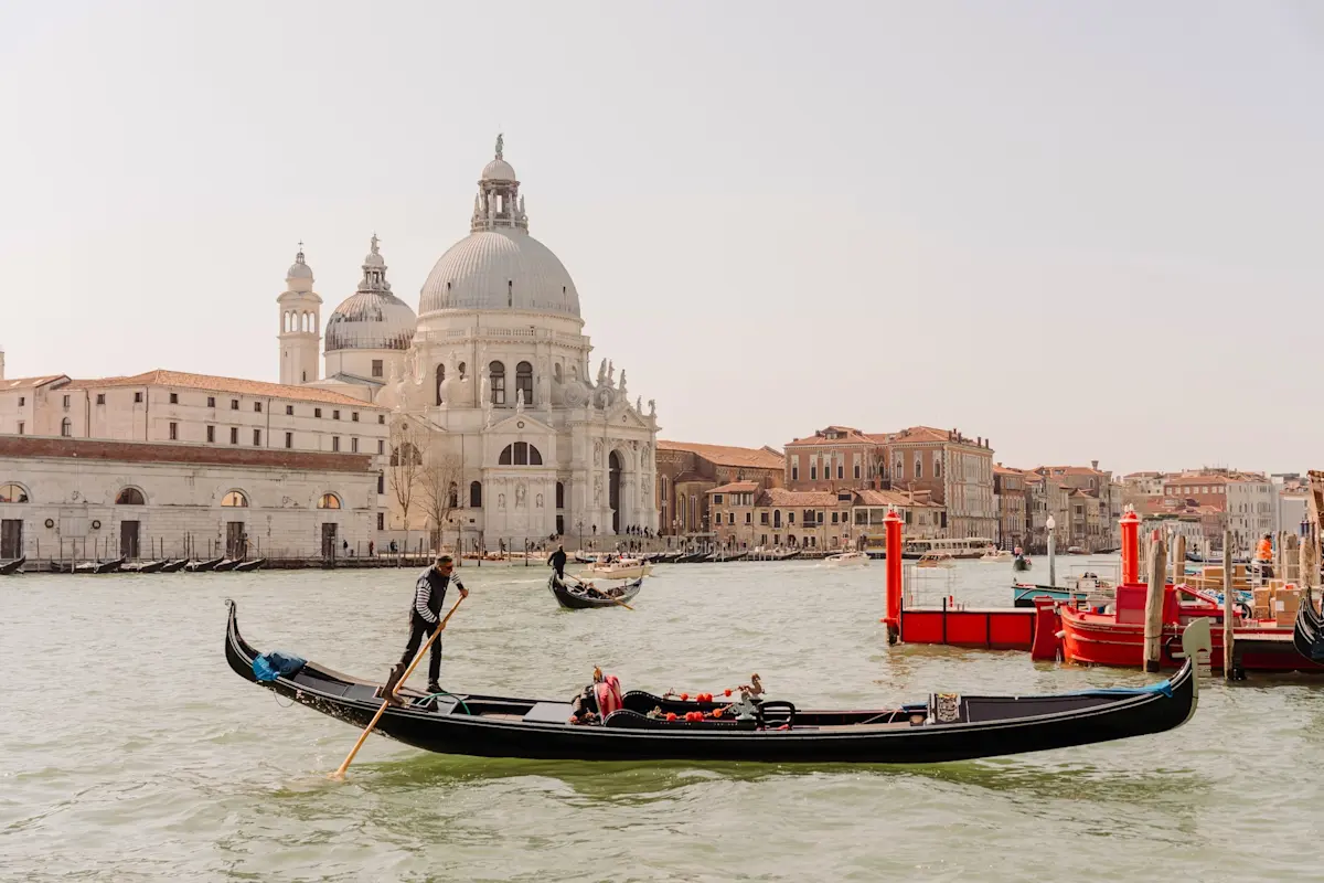 Venice in a Day with St Mark’s Basilica, Doge’s Palace & Gondola Ride