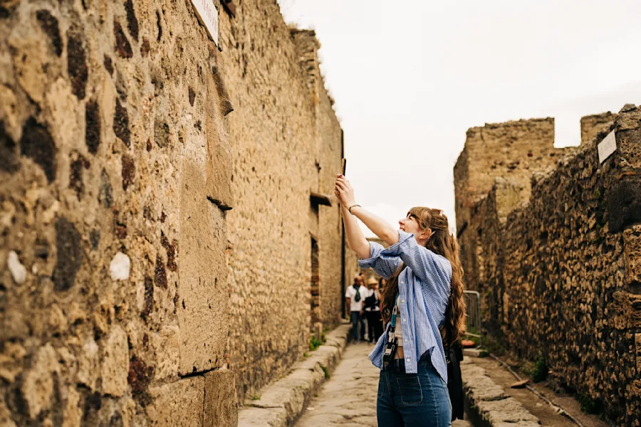 The history of Pompeii's neighborhood trades are set in stone.