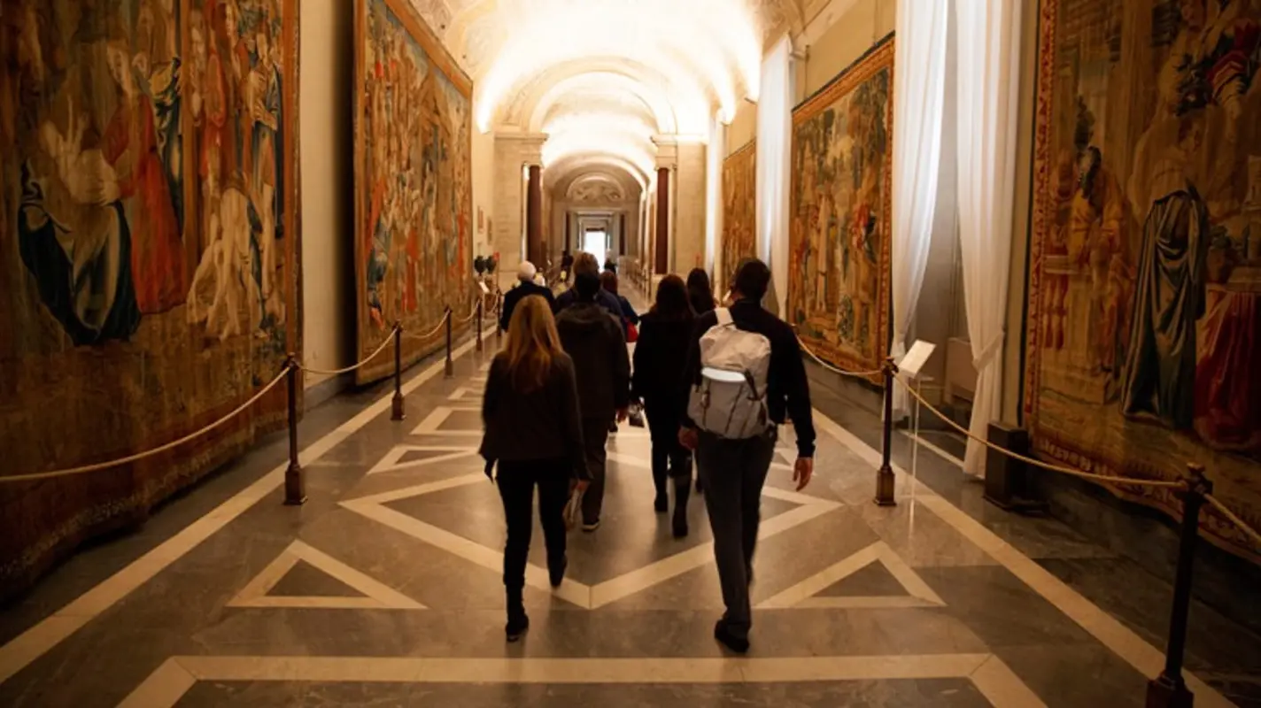 Vatican Museums Night Tour with Sistine Chapel