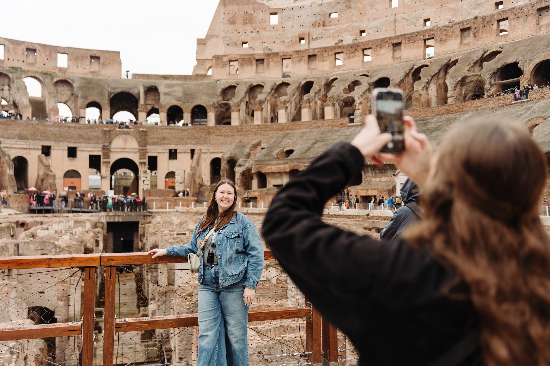 What’s the best time of day or year to visit the Colosseum to avoid crowds?