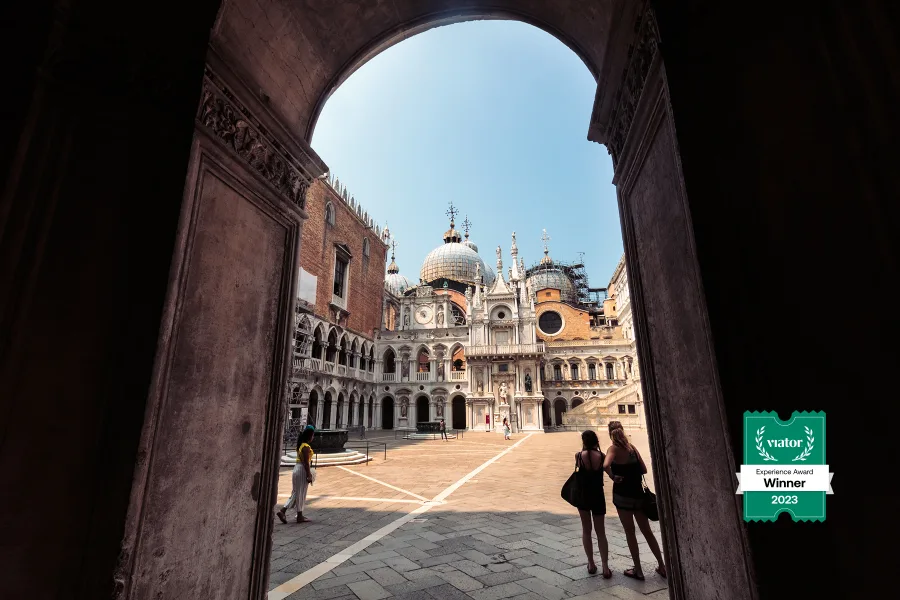 Our award-winning Venice in a Day tour makes the most of every minute in the Floating City