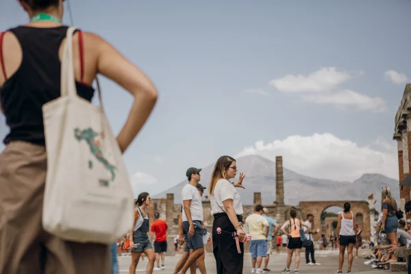 When is the best time to visit Pompeii?  