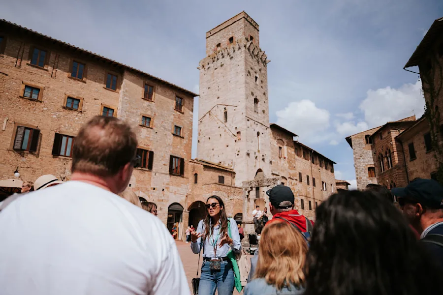 Tour beautiful medieval towns in Tuscany, with an expert local guide.