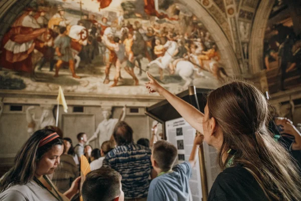 What should I not miss in the Vatican Museums? 