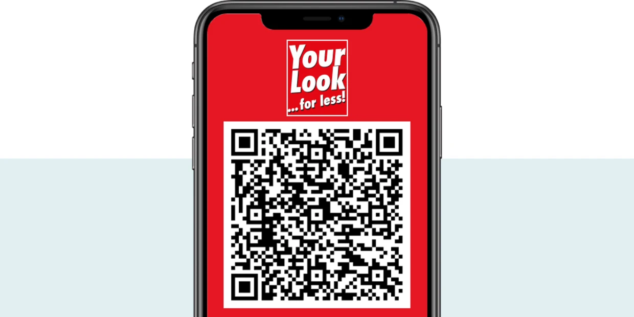 Smartphone met een rood scherm, tekst 'Sieh an!' en een grote QR-code.