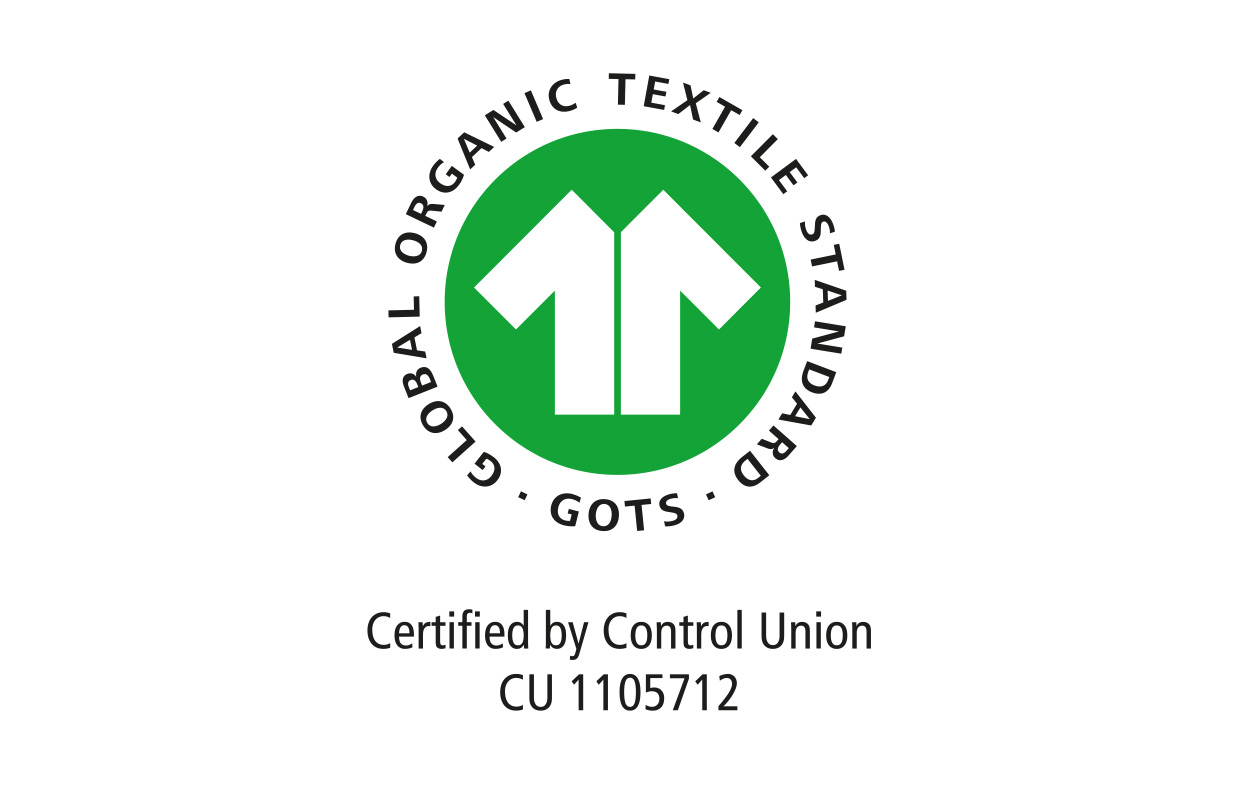 Certifikát GOTS pre organické textílie s logom zeleného kruhu a bieleho trička.