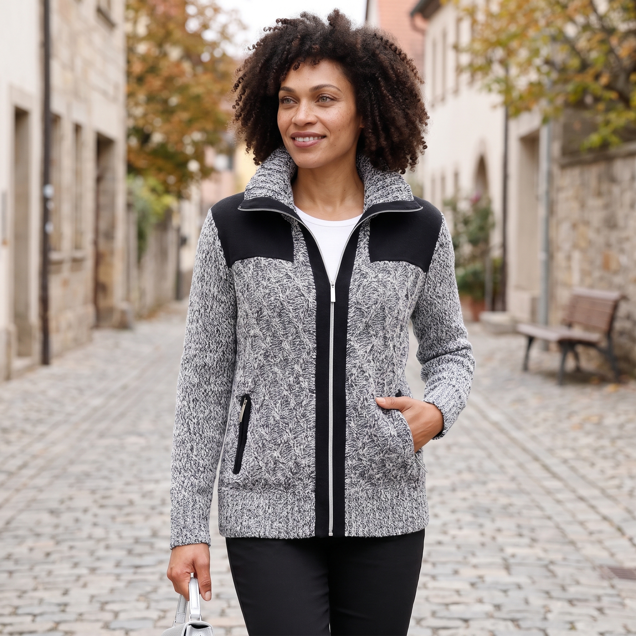 Strickoberteil mit leichtem Tuch als farbigem Akzent