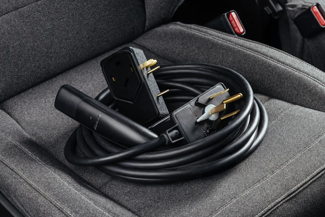  🩶 Blank Slate Page - Charging - Slate in Garage Image 