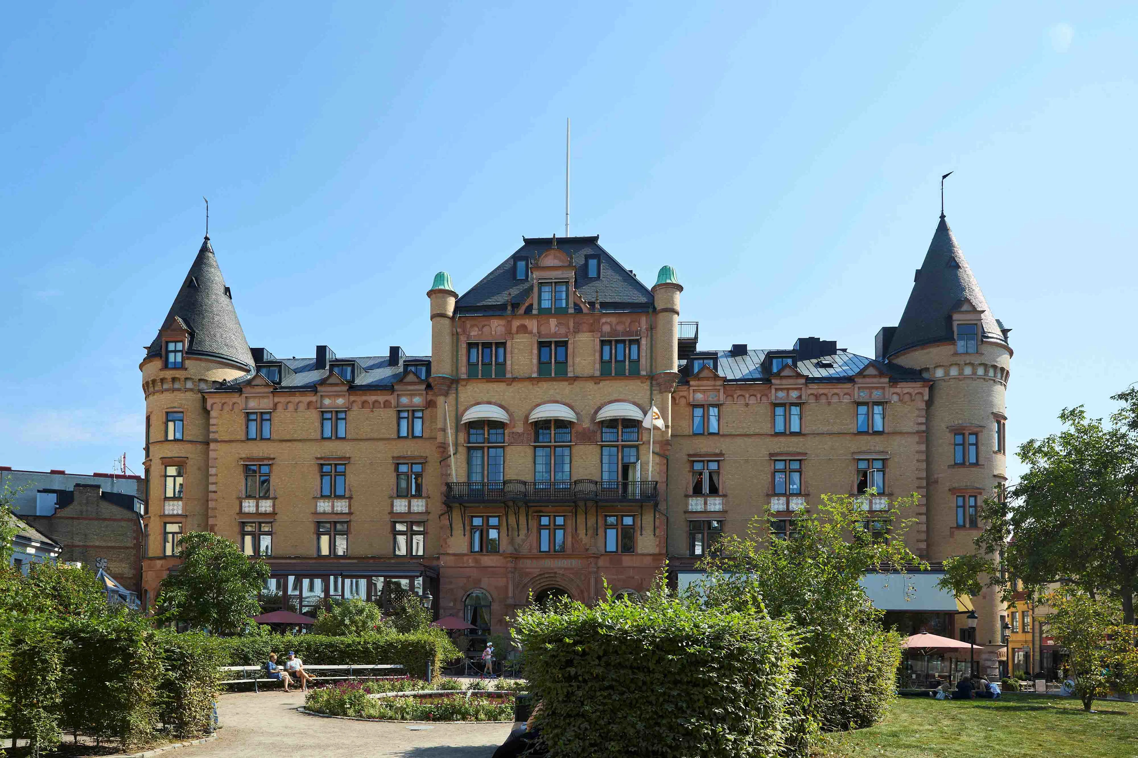 Grand Hotel facade